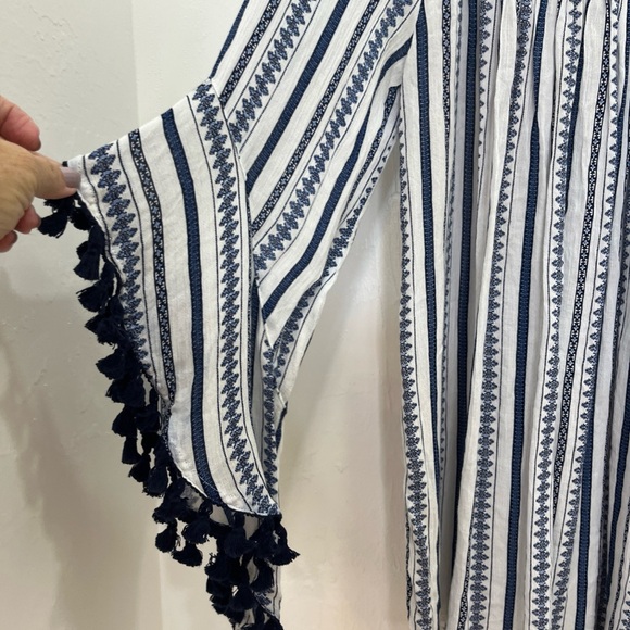 Studio West Blue White Striped Loose Flowy Rayon Tassel Shirt Top Women's  Small - Picture 7 of 8